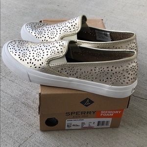 Platinum Slip On sneakers